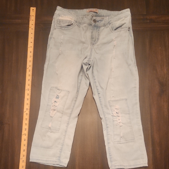 Seven7 Light Blue Distressed Women's cropped Jeans Size 12 - Picture 1 of 12